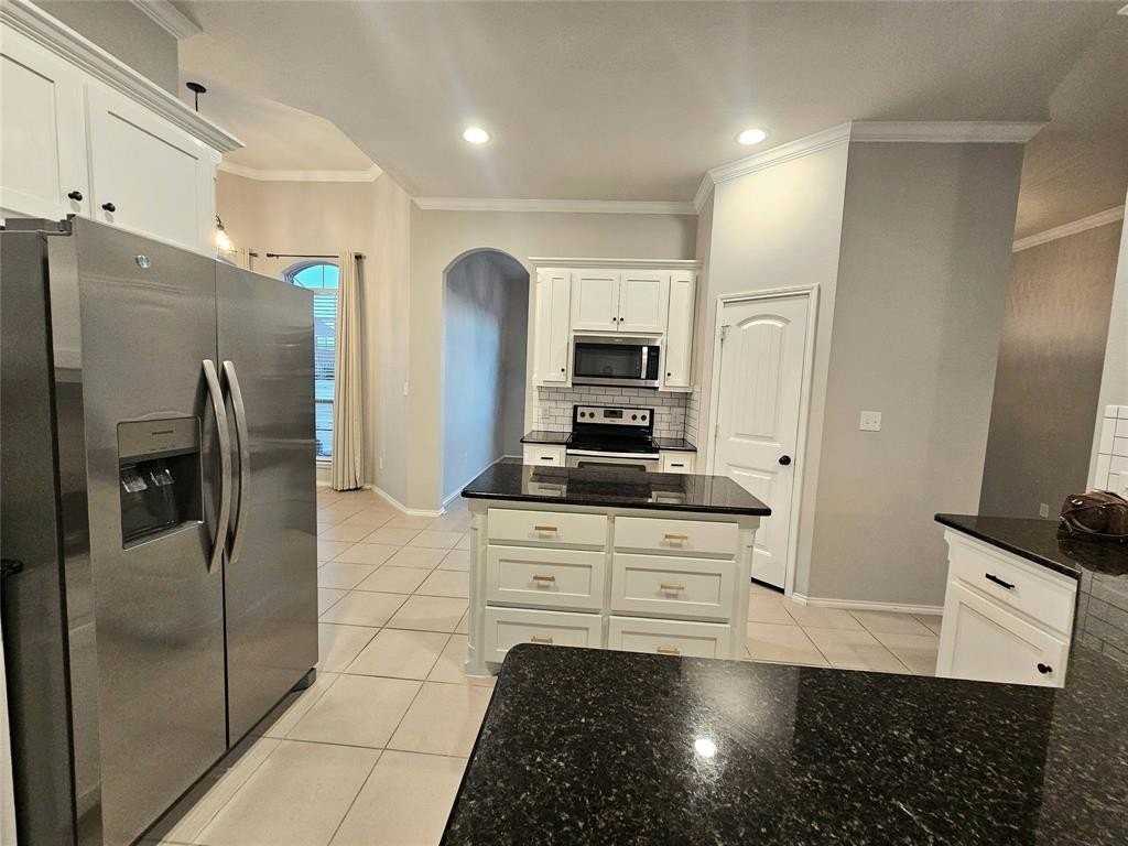 312 Portland Ct - Photo 6 of 29