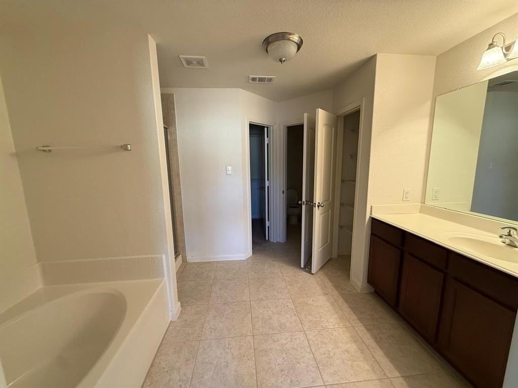 1825 Persimmon Dr - Photo 6 of 19