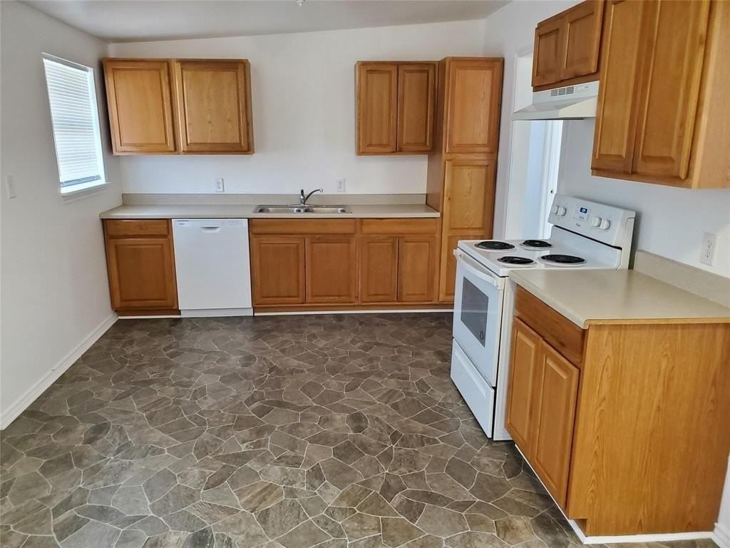 14071 Fm 121 - Photo 3 of 11