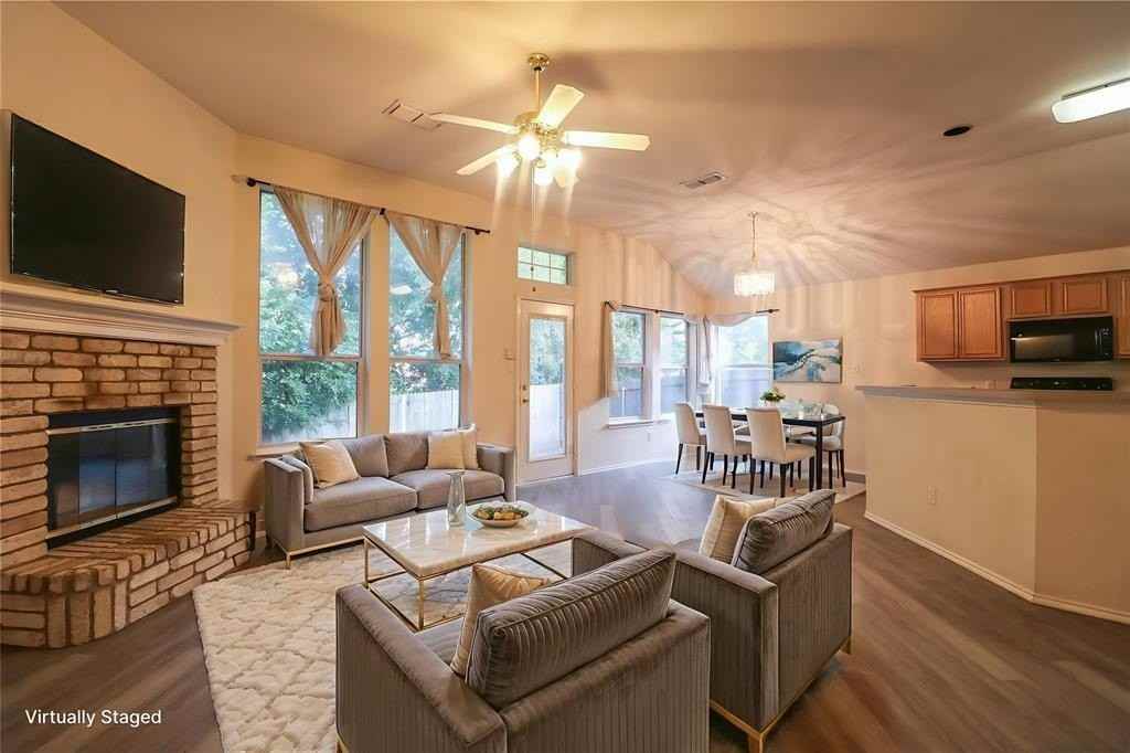 2004 Lennox Ln - Photo 4 of 14