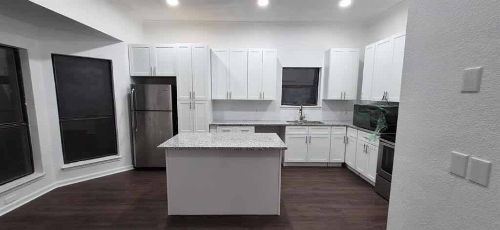 7000 Bentley Ave - Photo 4 of 28