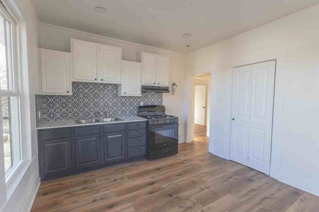 2220 Bosque Blvd - Photo 4 of 14