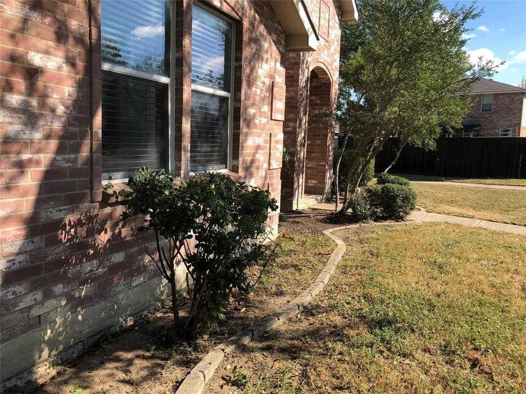 1744 Hickory Creek Ln - Photo 3 of 28