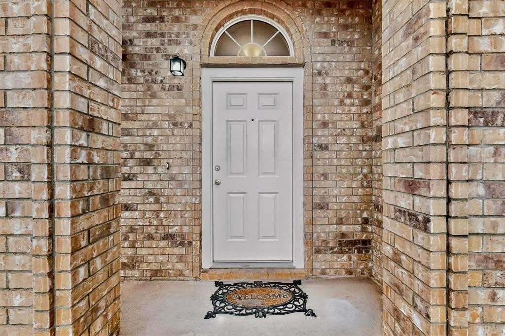 6721 Waterlilly Dr - Photo 3 of 31