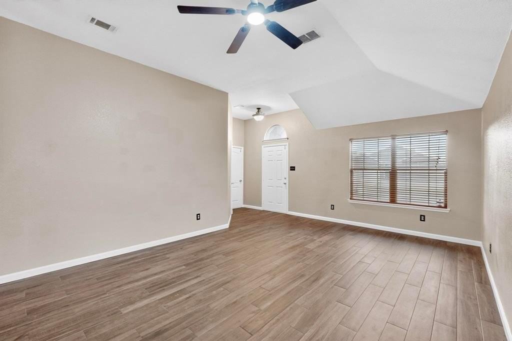 6721 Waterlilly Dr - Photo 5 of 31