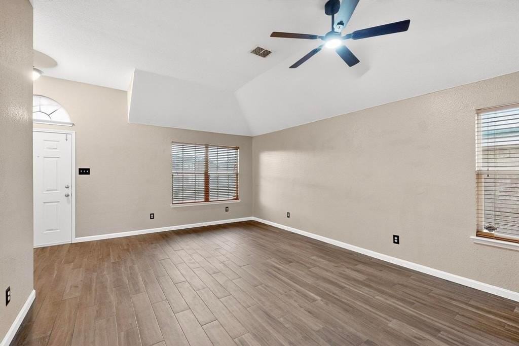 6721 Waterlilly Dr - Photo 7 of 31