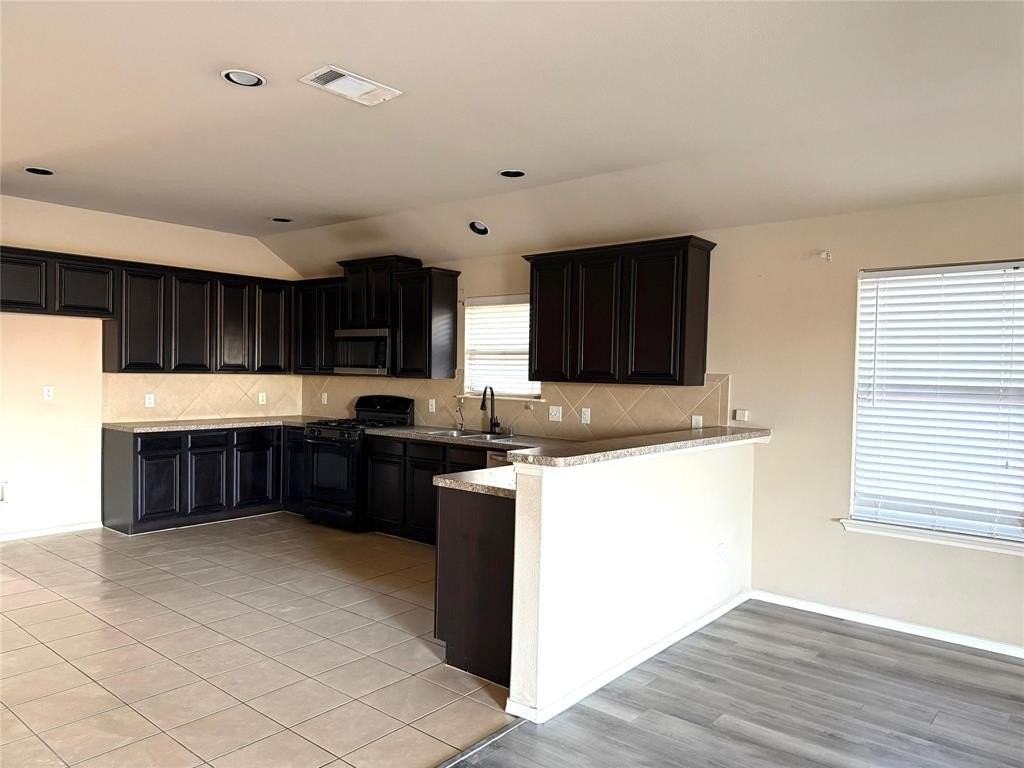 1001 Golden Bear Ln - Photo 6 of 26