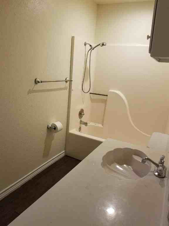 7300 Ne Loop 820 - Photo 4 of 13