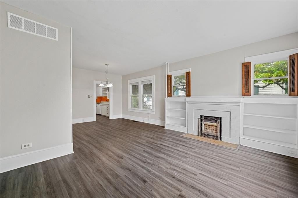 520 Brooks Ave - Photo 3 of 22