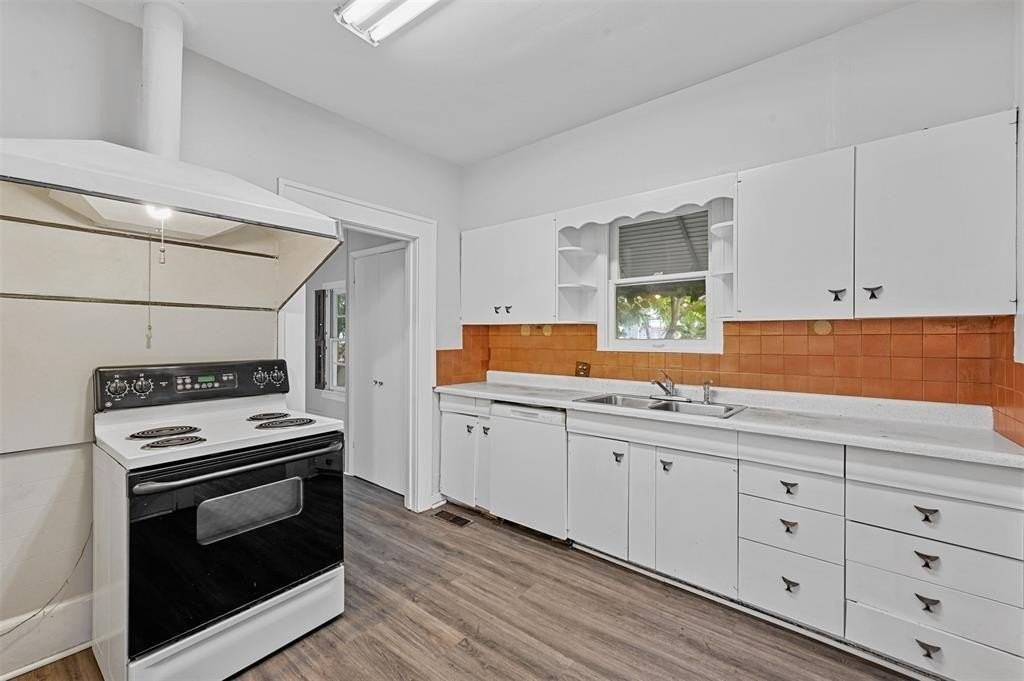 520 Brooks Ave - Photo 7 of 22