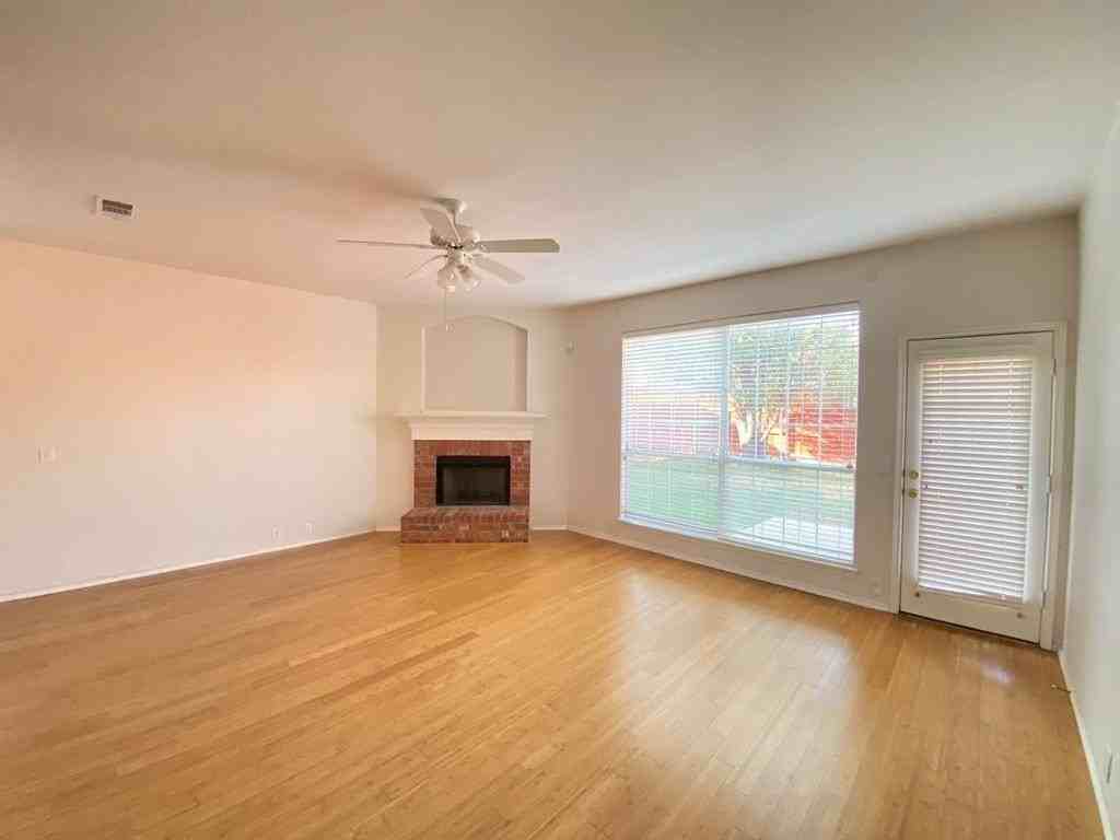 2217 Hunters Run Dr - Photo 6 of 27