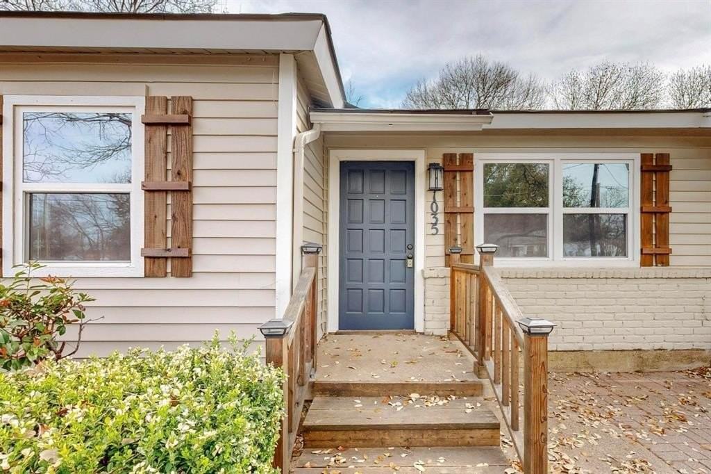 1035 Blaylock Cir S - Photo 5 of 33