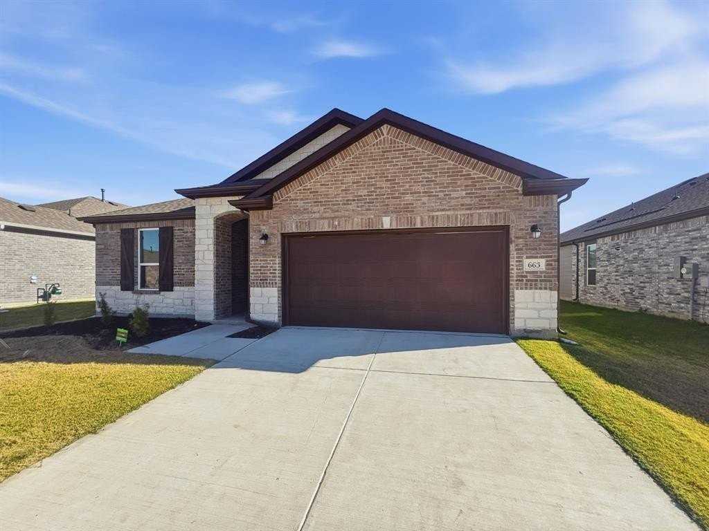 663 Saxony Dr - Photo 2 of 28