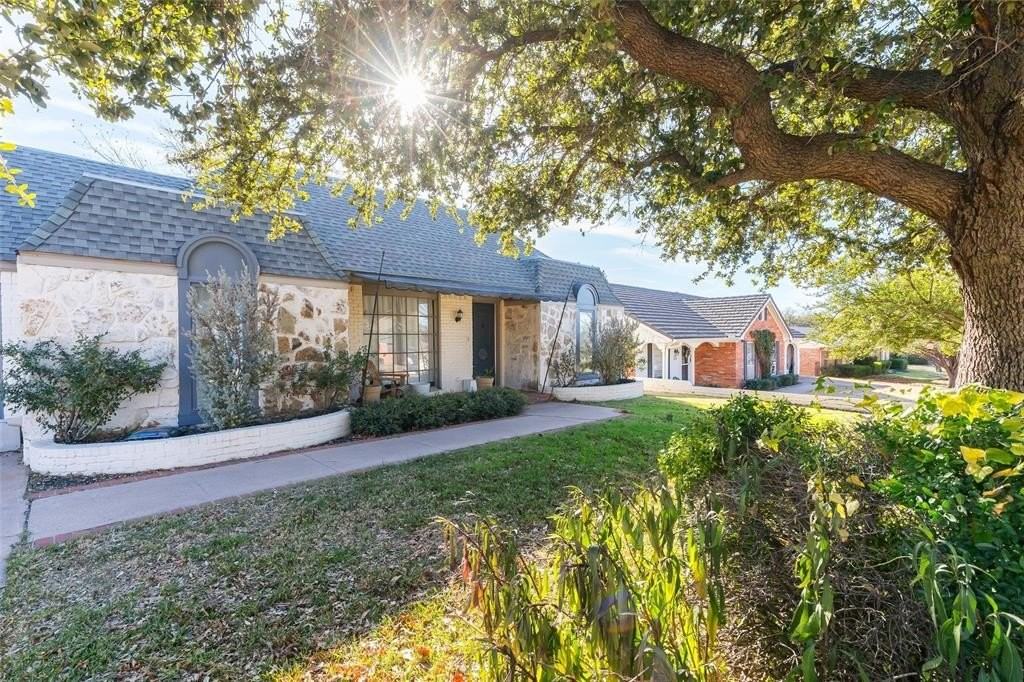 825 Milford St - Photo 2 of 39