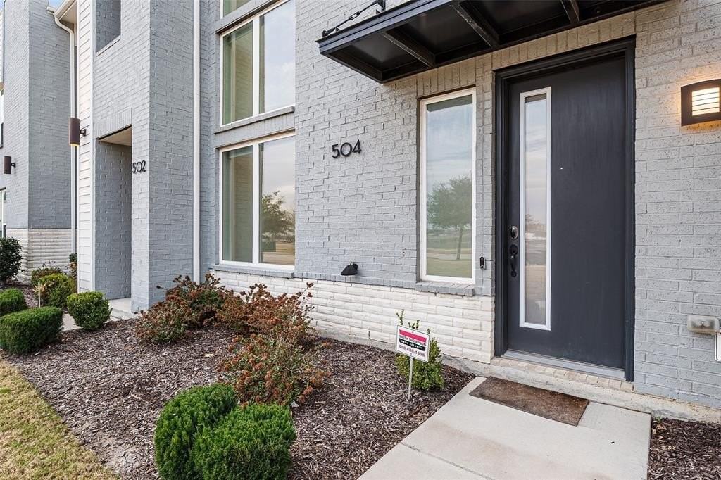 504 Wellborn Dr - Photo 3 of 29