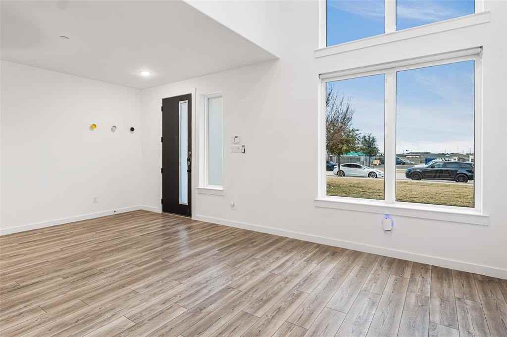 504 Wellborn Dr - Photo 6 of 29