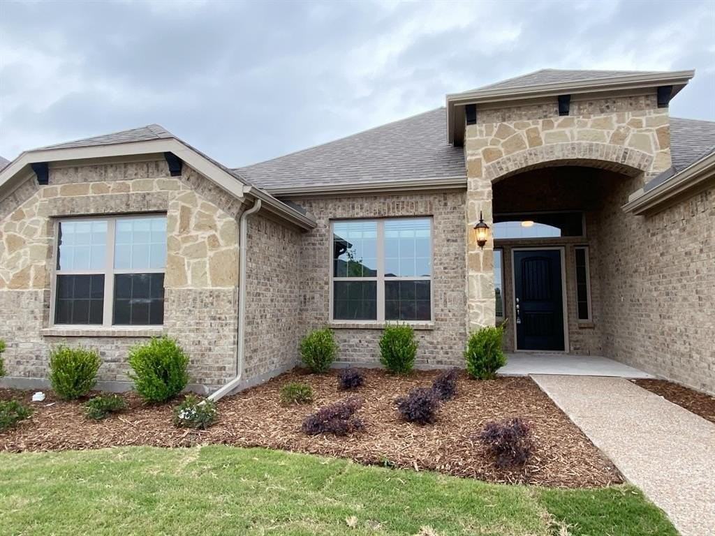 3101 Razorback St - Photo 3 of 40