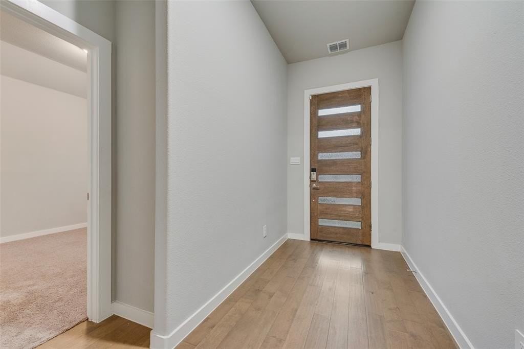 173 Coyote Creek Dr - Photo 3 of 33