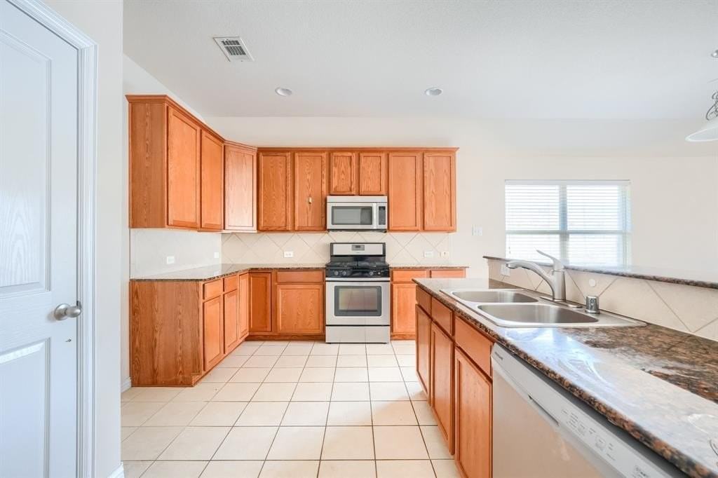 2104 Jasmine Valley Dr - Photo 6 of 24