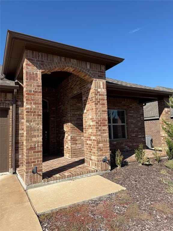 1908 Albany Ln - Photo 3 of 29