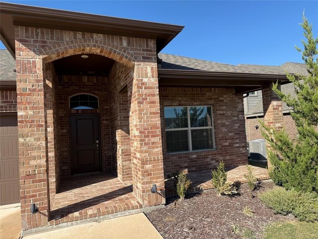 1908 Albany Ln - Photo 4 of 29