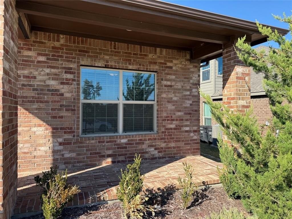 1908 Albany Ln - Photo 6 of 29