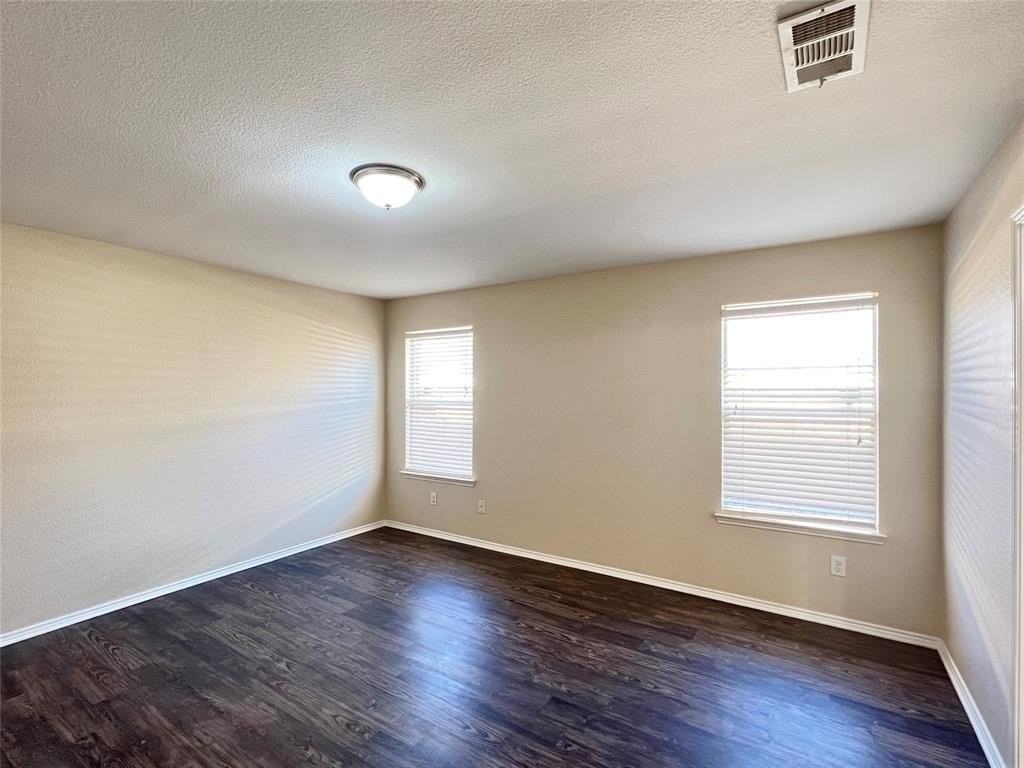 912 Bee Creek Ln - Photo 7 of 15