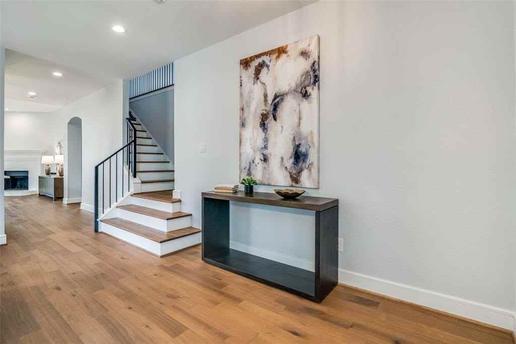 128 Kelli Dr - Photo 2 of 22