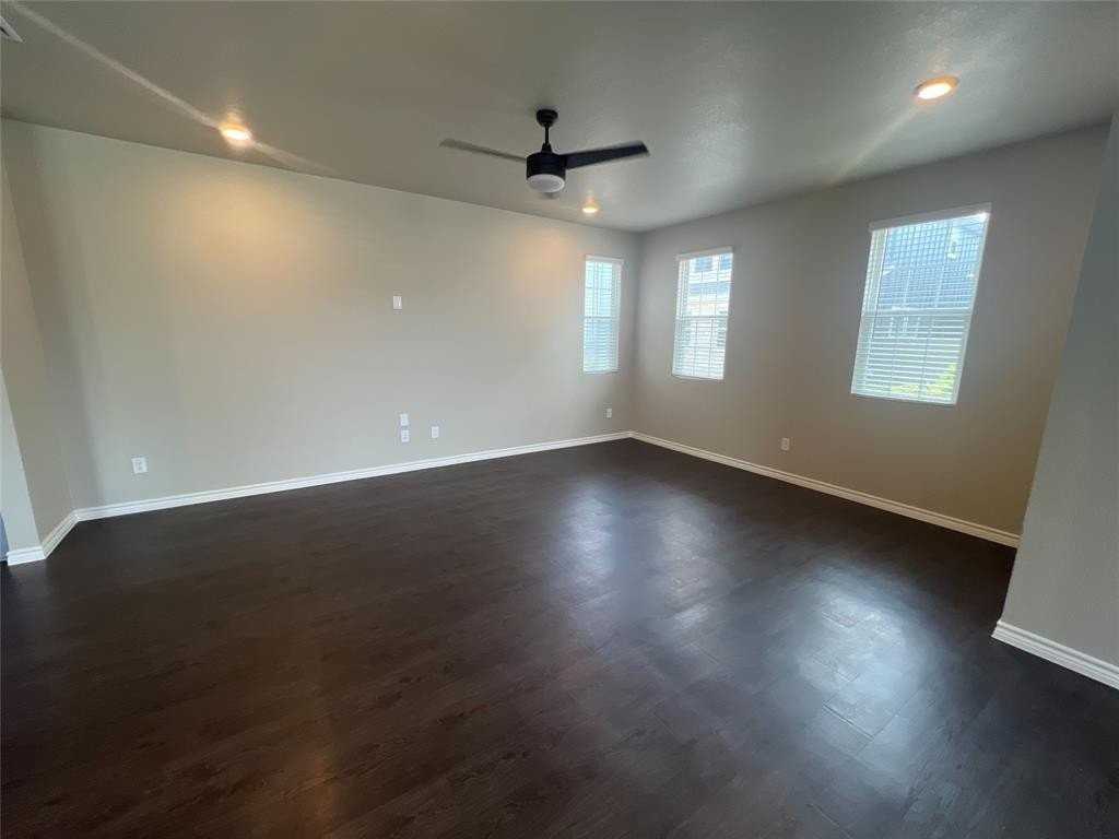 1804 Laurel Ln #9 - Photo 4 of 22