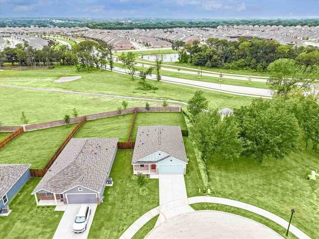 7725 Skier Dr - Photo 3 of 39