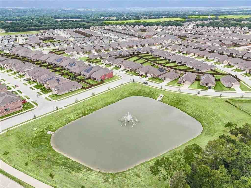 7725 Skier Dr - Photo 6 of 39