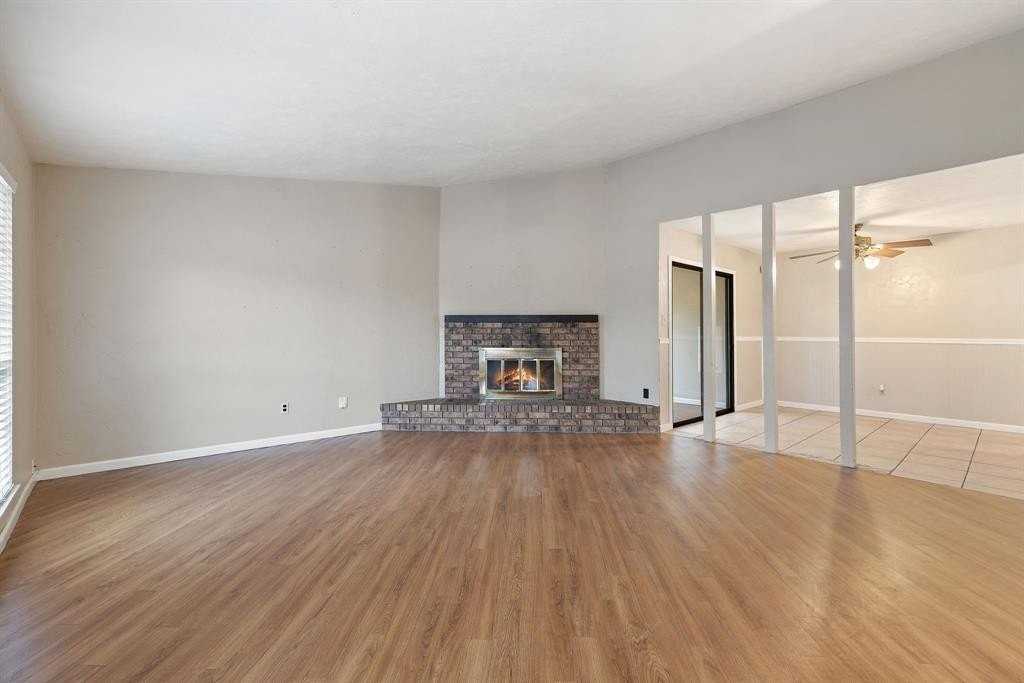 5588 Squires Dr - Photo 6 of 40