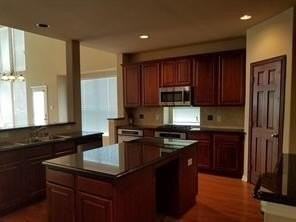 13183 Broadhurst Dr - Photo 7 of 15