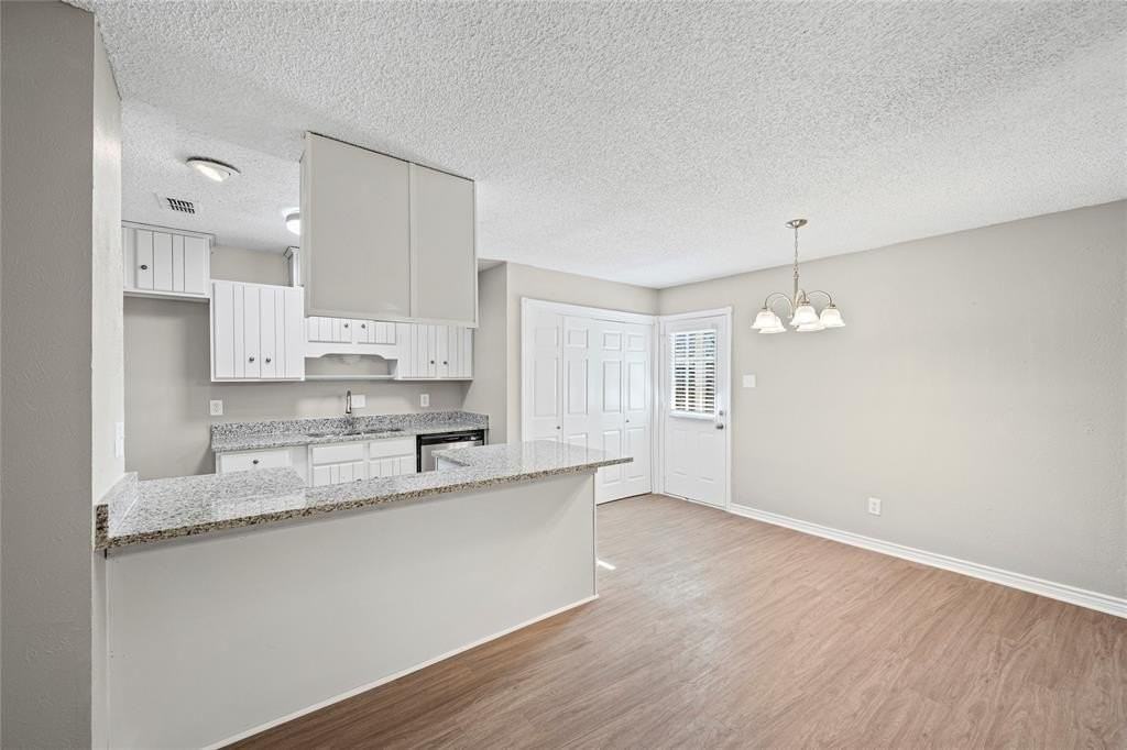 565 Park Center Blvd - Photo 7 of 16