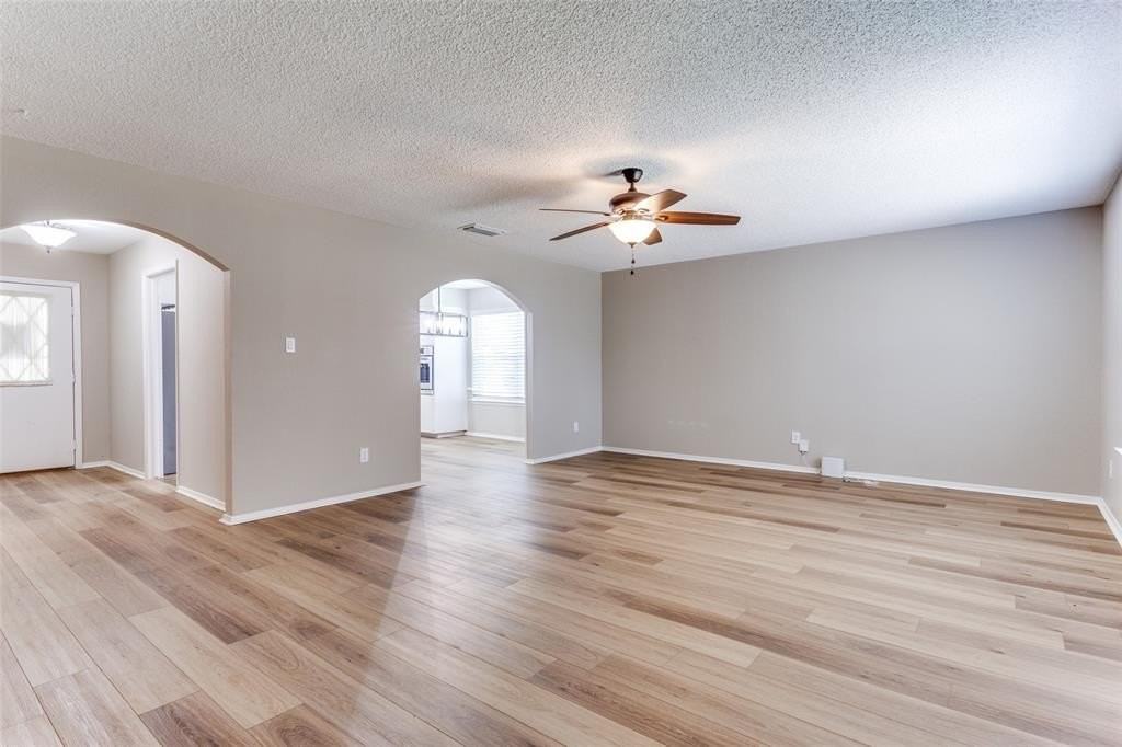 6212 Shirley Dr - Photo 3 of 24