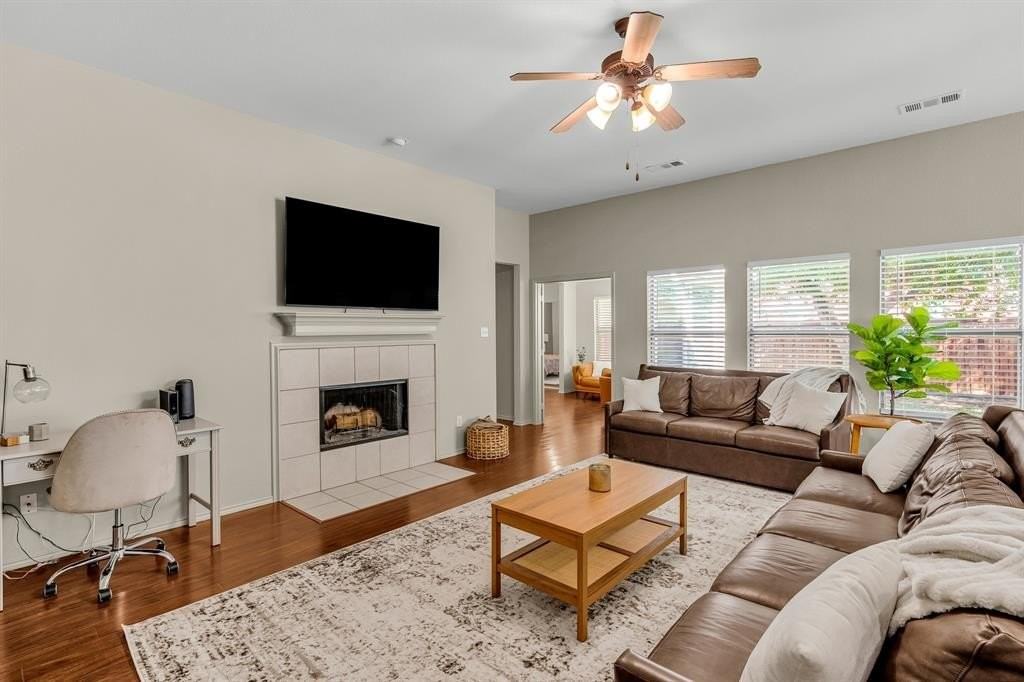 12109 Ridge Tree Rd - Photo 2 of 24