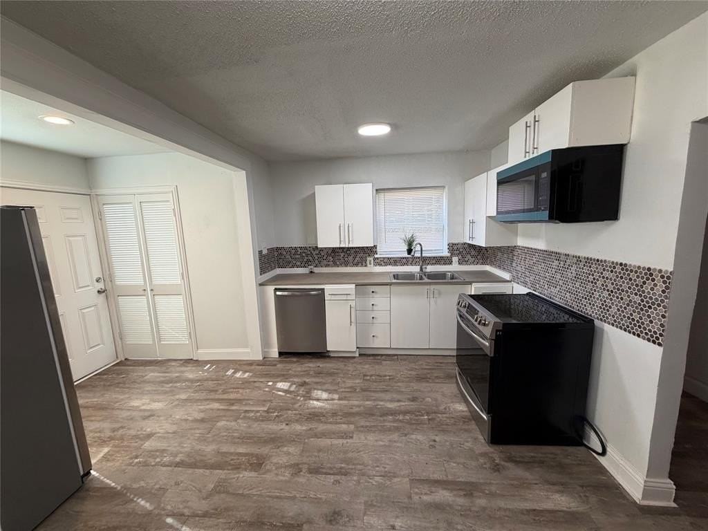 222 E Woodin Blvd - Photo 3 of 13