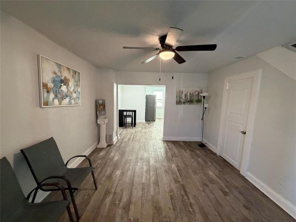 222 E Woodin Blvd - Photo 5 of 13