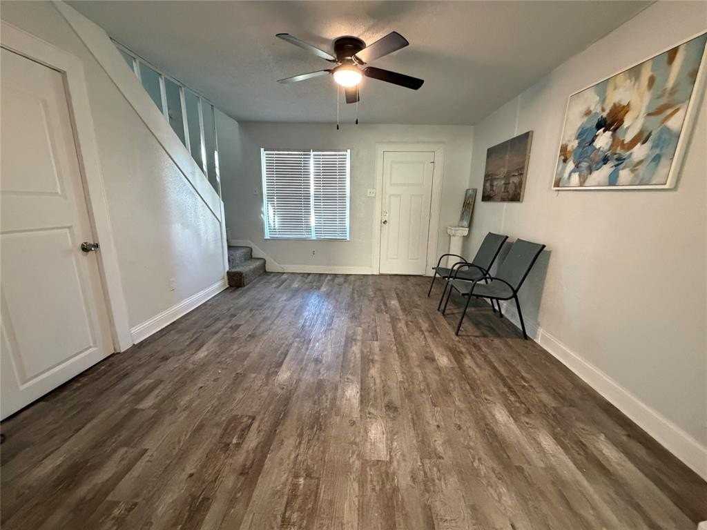 222 E Woodin Blvd - Photo 7 of 13