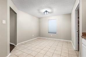 7719 Sable Ln - Photo 7 of 17