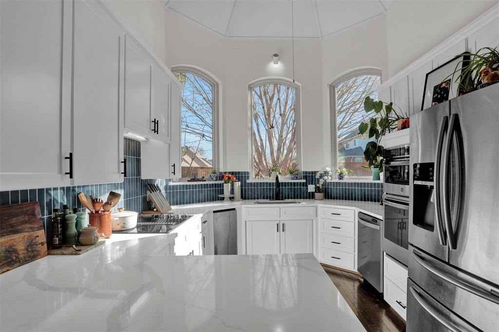 6537 Patricia Ave - Photo 6 of 29