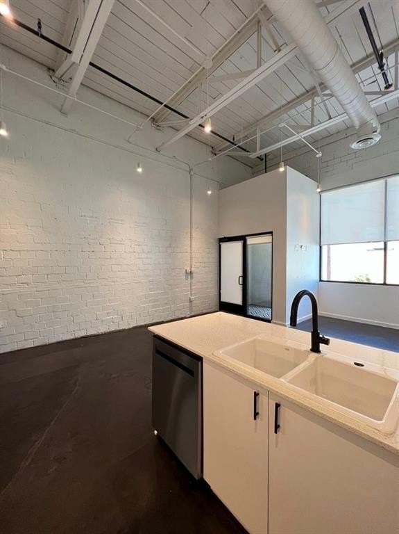 3012 Clover St #101 - Photo 7 of 15