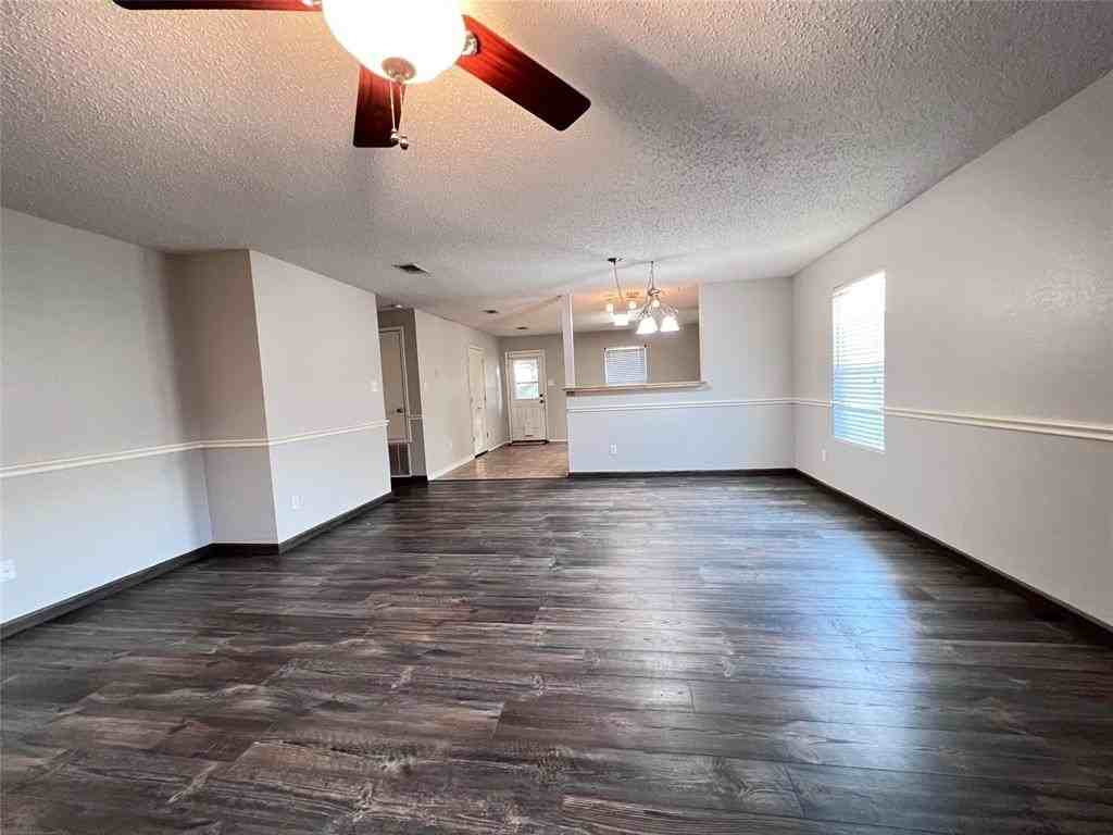 5513 Wiltshire Dr - Photo 3 of 21