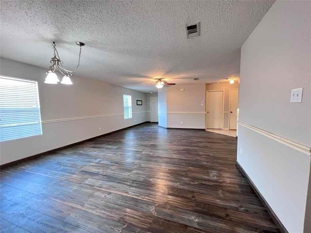 5513 Wiltshire Dr - Photo 5 of 21