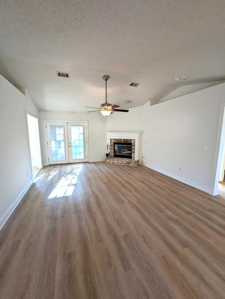 2733 Blue Bay Ct - Photo 3 of 28