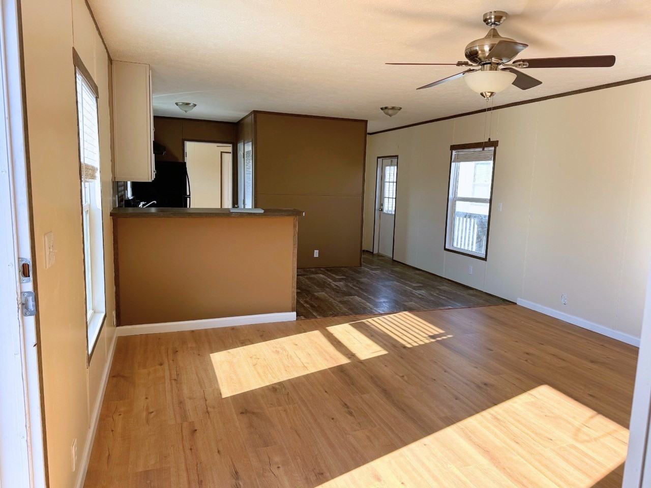 709 N Power Glide Way - Photo 4 of 10