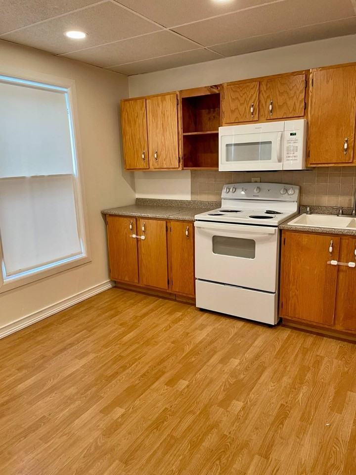 268 Guy Park Ave #2 - Photo 4 of 15