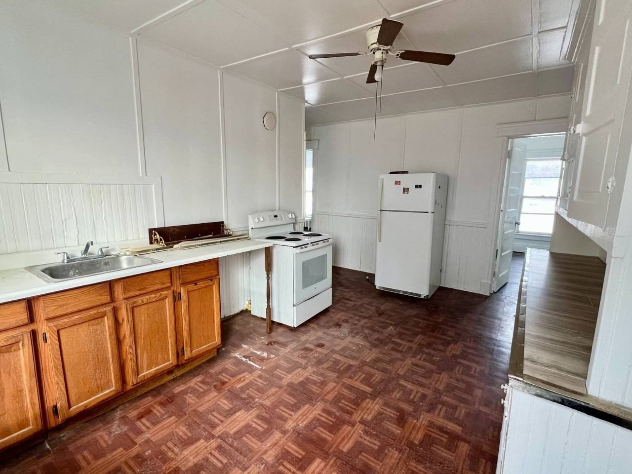 163 Market St - Photo 2 of 13