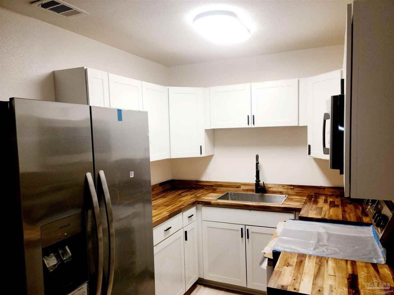 207 Hart Dr - Photo 4 of 23