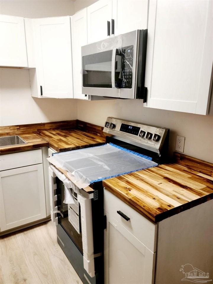 207 Hart Dr - Photo 6 of 23